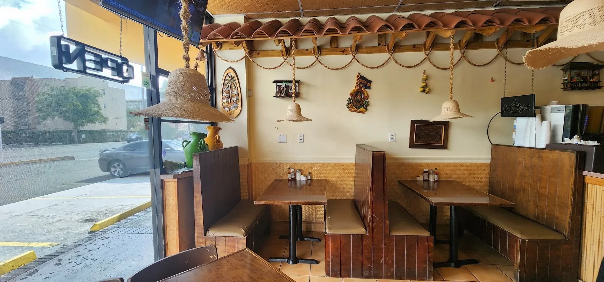 Paseo Catracho — Honduran restaurant in Flagami, Miami